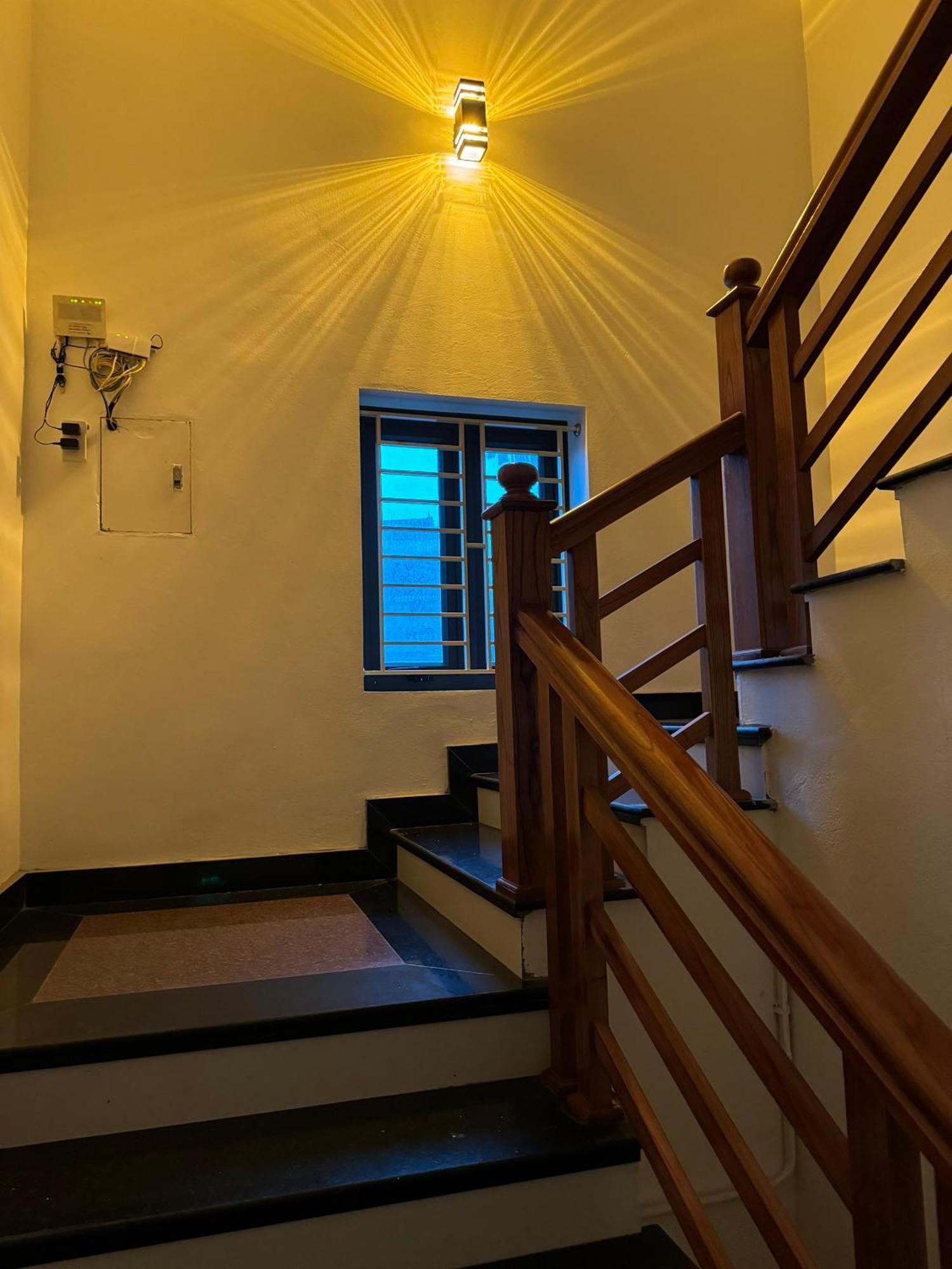 Hotel Minh Thang Nho Quan Exterior photo